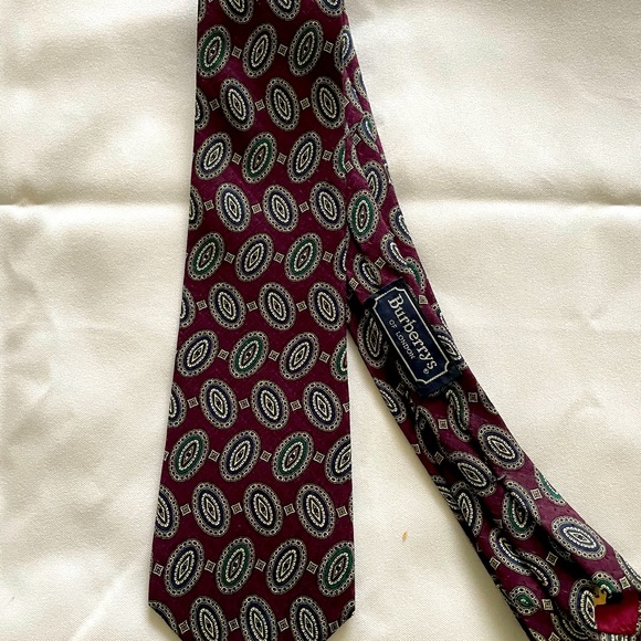 Burberry of London 
100 % Silk dress tie - Picture 1 of 2